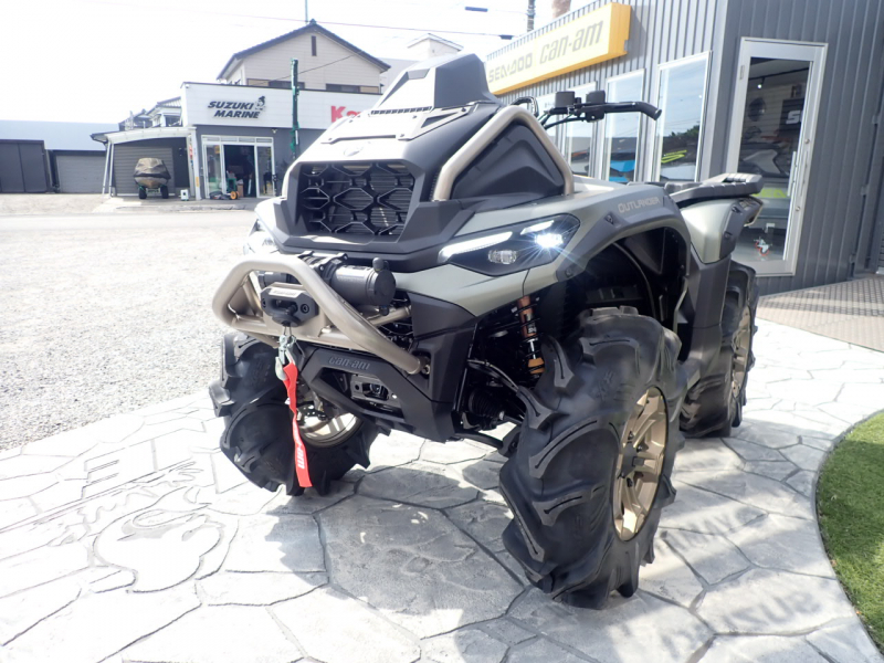 Can-Am OUTLANDER XMR1000R