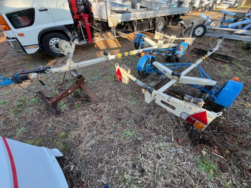 小塚自動車 エスコ11BT