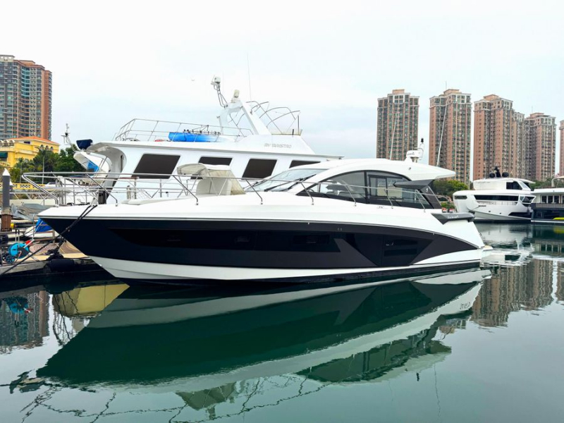 ベネトウ Gran Turismo45 香港にある中古艇です！