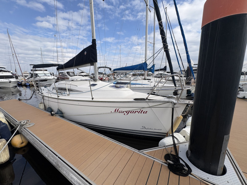 フィーリング 32 2025年　新品エンジンへ換装済です。