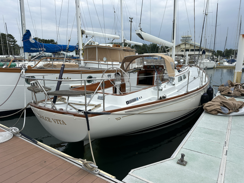 HINCKLEY Sou'wester 42 