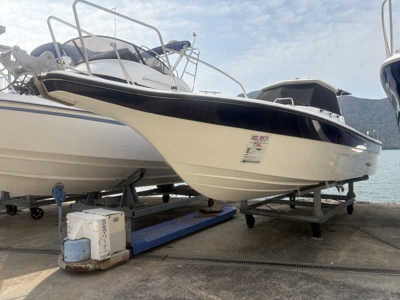 ヤマハ UF-28 船外機艇 F250馬力搭載　ラスト1隻　本店展示中