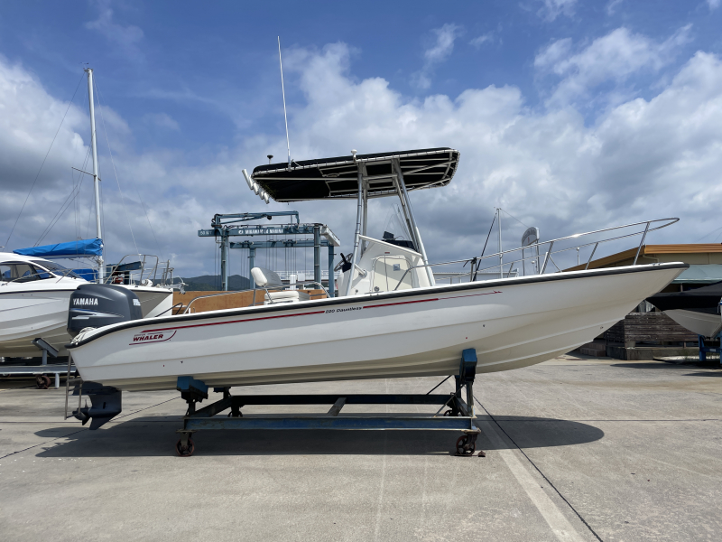 ボストンホエラー 220ダントレス