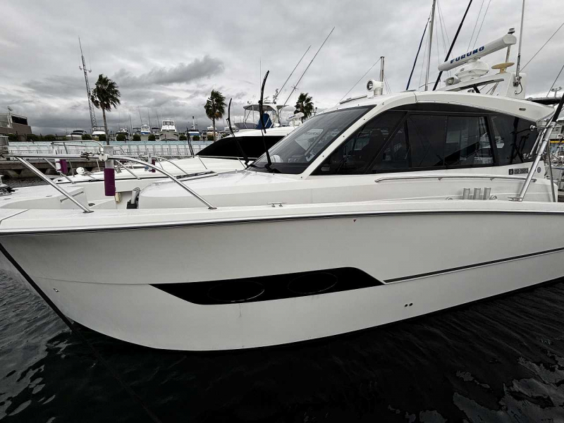 ヤンマー EX33 高年式で装備豊富な極上艇です！