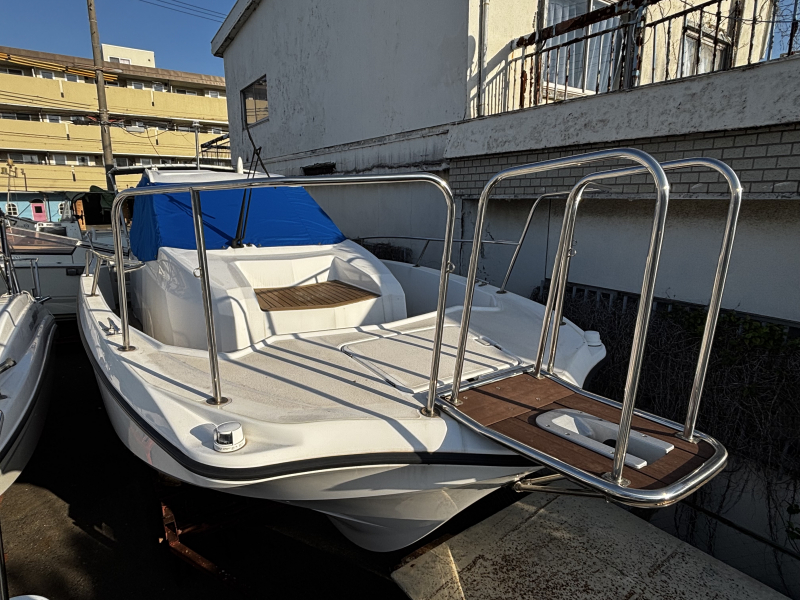 ヤマハ YFR-27EX フル装備なうえに使用時間も少ない希少艇です。