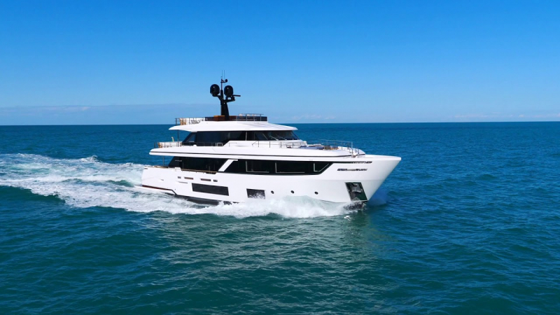その他メーカー(海外) CUSTOM LINE Navetta 30 2026年式 CUSTOM LINE NAVETTA 30｜エンジン約296時間｜イタリア在艇