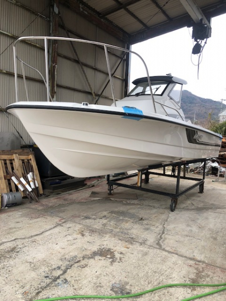 ヤマハ F.A.S.T.23 展示艇、試乗艇、約10日間の期間で、即納　（配送と書類不足などで多少遅れることもあります。）