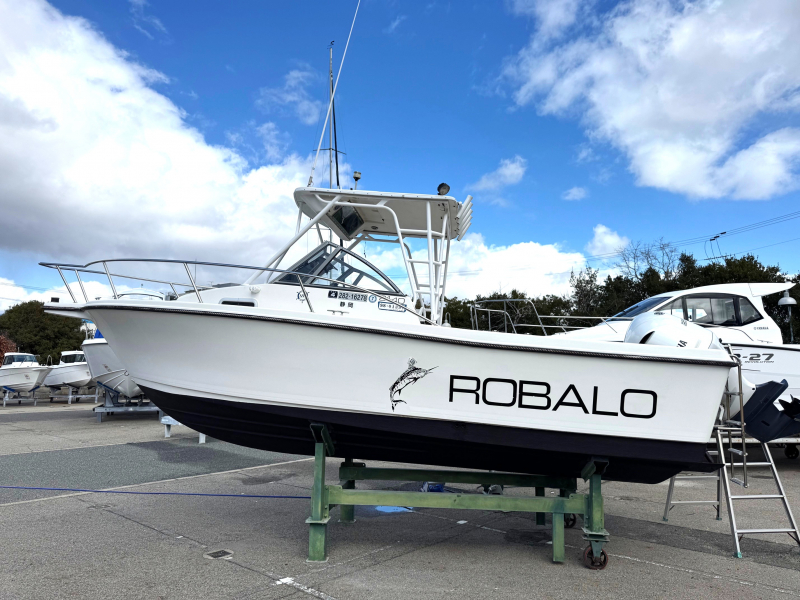 ロバロ 2140 ヤマハ250馬力　アワー39時間