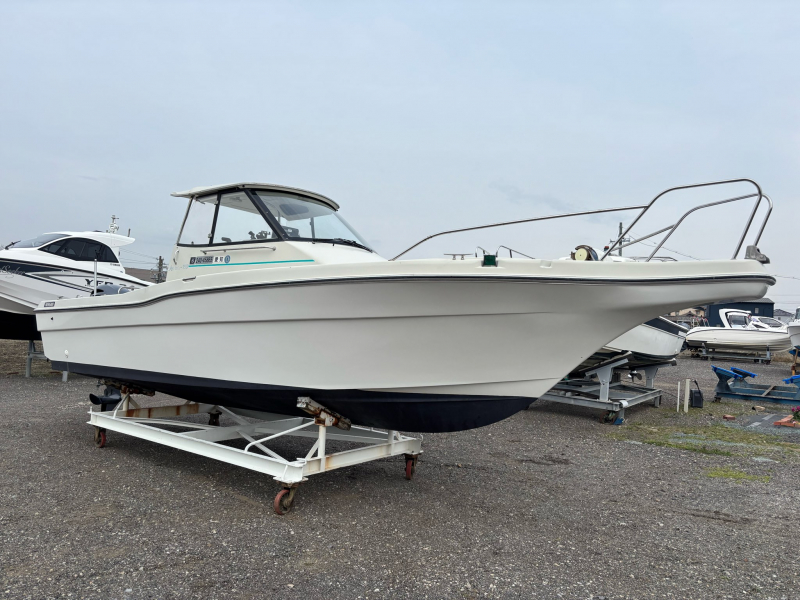 ニッサン JOYFISHER-750 新品ヤマハ船外機150馬力搭載