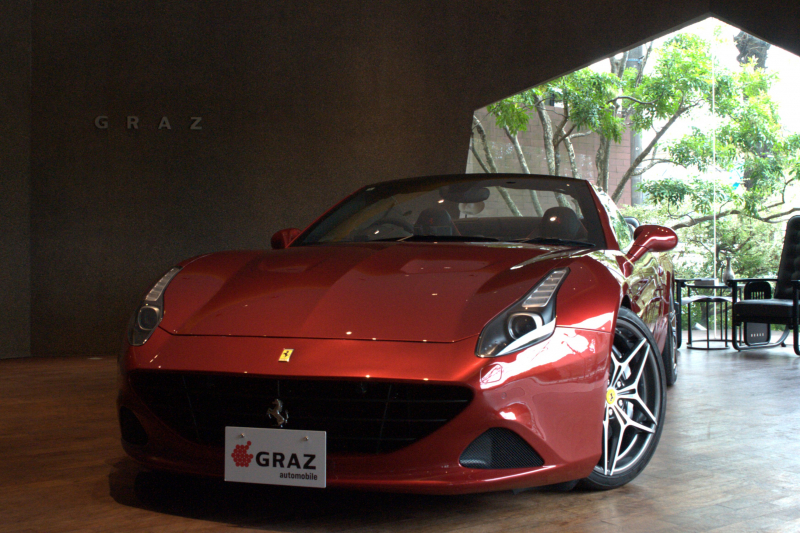 フェラーリ カリフォルニアT F1 DCT　カーボンLEDステアリング　SPカラー「ロッソカリフォルニア」　