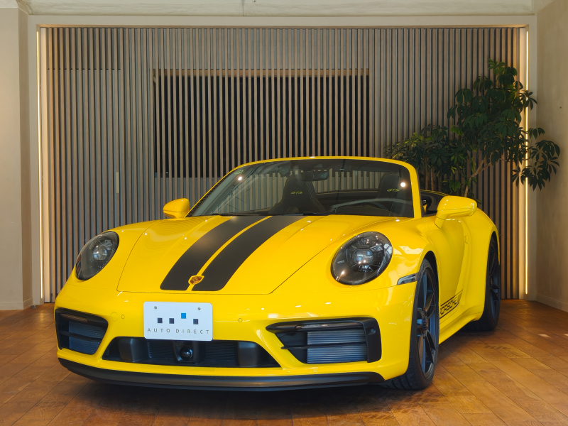 ポルシェ 911(Type992) Carrera4 GTS Cabriole/レーシングイエロー/ワンオーナー/PDCC/Fリフト/LEDマトリックスヘッドライト/OP480万