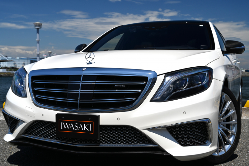 AMG Sクラス 超希少W222 AMG S65ロングV12搭載ユニット最強モデル正規ディーラー車ハンドル法人オーナー禁煙屋根保管徹底整備済みOPカーボンPKG（インテリア＆エクステリア）＆ショーファーPKGブルメスターオーディオシステムリアエンタテイメント黒本革ベンチレーター3本スポークステアリングパノラマルーフ等超豪華装備多数必見！！