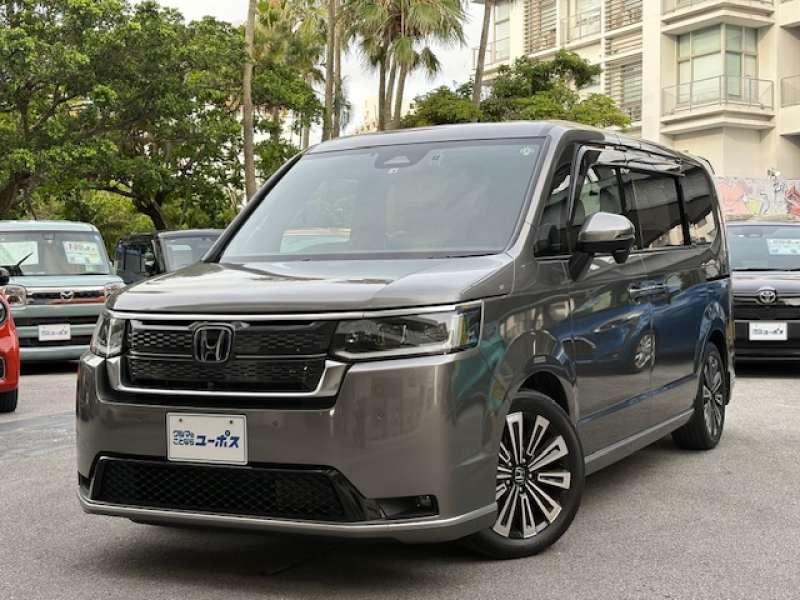 ホンダ ステップワゴン スパーダE-HEVプレミアムライン　OP10年保証対象車　11.4インチホンダコネクトナビ　15.6インチフリップダウンモニター　ハーフレザーシート　BSM