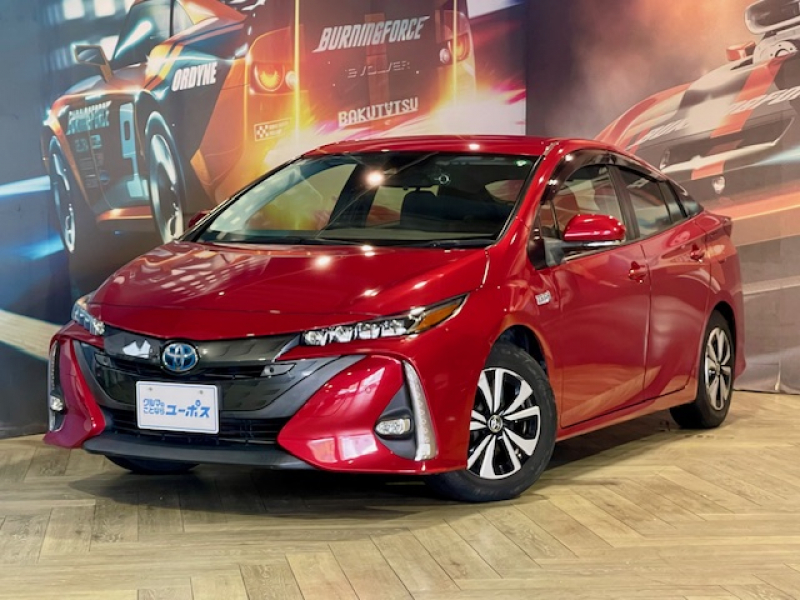 トヨタ プリウスPHV 後期モデル　ワンオーナー　純正9インチナビ（フルセグTV／CD／DVD／Bluetooth）　全方位カメラ　ブラインドスポットモニター　レーダークルーズコントロール　充電ケーブル　ドライブレコーダー