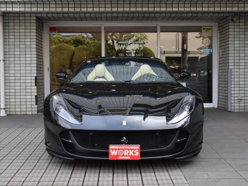 フェラーリ 812 GTS F1 DCT