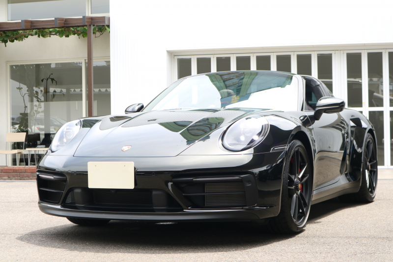 ポルシェ 911(Type992) タルガ4　GTS　正規ディ－ラ－車　PTSカラ－　オプション多数