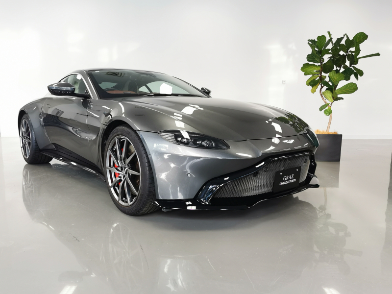 アストンマーティン ヴァンテージ 4.0L V8 Twinturbo RWD RHD　認定中古保証　ローズレッドxコーラルサンド　シートヒーター