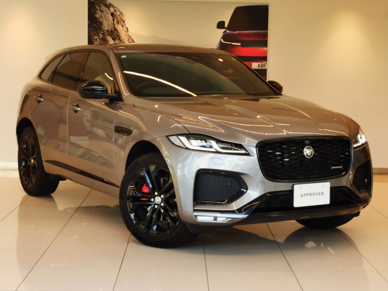 ジャガー F-PACE RダイナミックSE 2.0L P250 AWD 1オーナー 黒革シート サンルーフ フロントシートヒーター MERIDIAN™サウンド 21インチアルミホイール ワイヤレスデバイスチャージング インタラクティブドライバーディスプレイ コールドクライメートパック