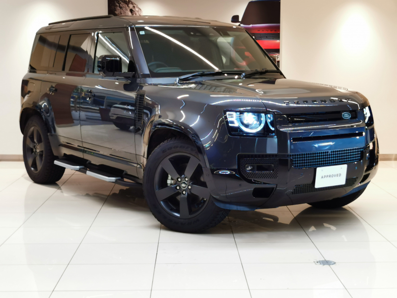 ランドローバー ディフェンダー 110 XダイナミックSE 2.0L P300 AWD 1オーナー 黒シート フィックスドサイドステップ MERIDIANサウンド 20インチアルミホイール ブラックエクステリアパック 電子制御エアサスペンション ワイヤレスデバイスチャージング プレミアムLEDヘッドライト