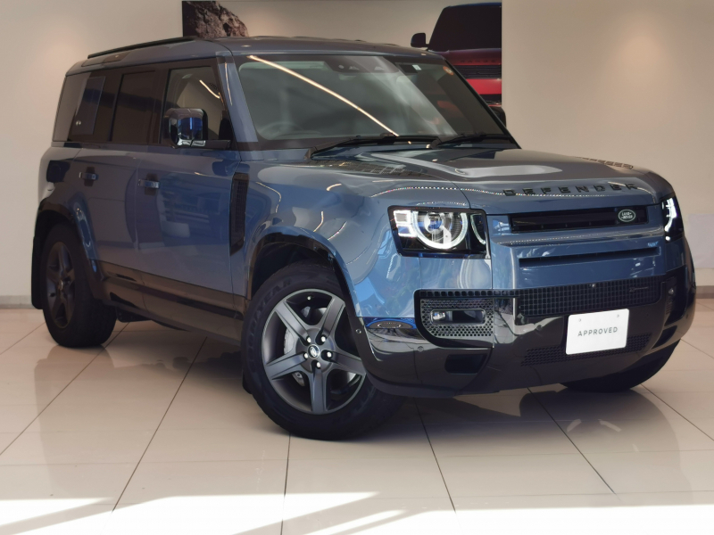 ランドローバー ディフェンダー 110 XダイナミックSE 3.0L D300 AWD 1オーナー 黒シート 電子制御エアサスペンション MERIDIANサウンド 20インチアルミホイール ブラックエクステリアパック ブラインドスポットモニター メモリーシート